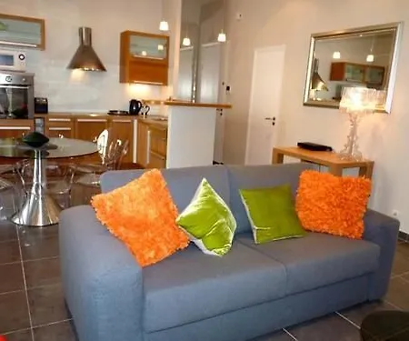 Meynadier Port Apartment *
